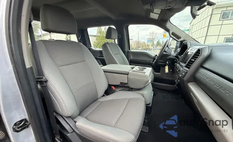 2020 Ford F250 Super Duty z USA, uszkodzony, nr VIN 1FT7W2BT1LEE63319